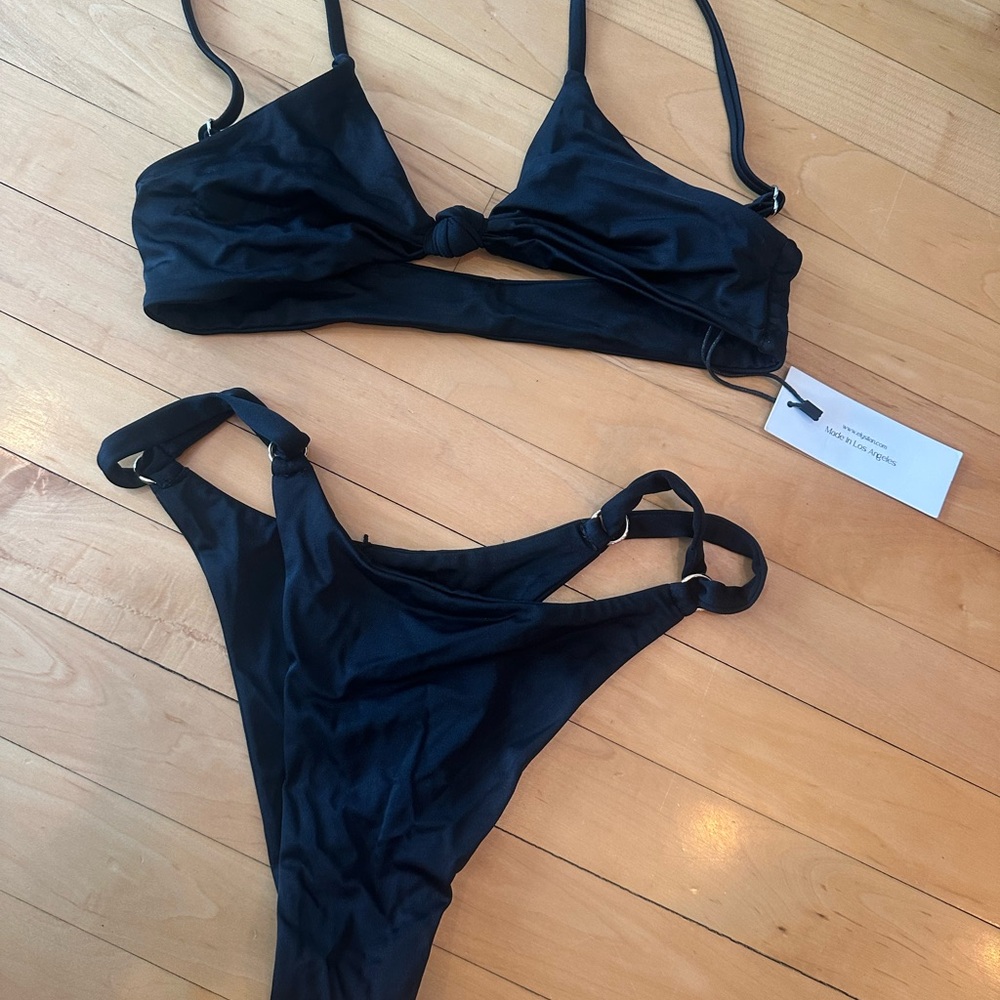 Elysiian Black Ring-Detail Bikini Set Top M Bottom L